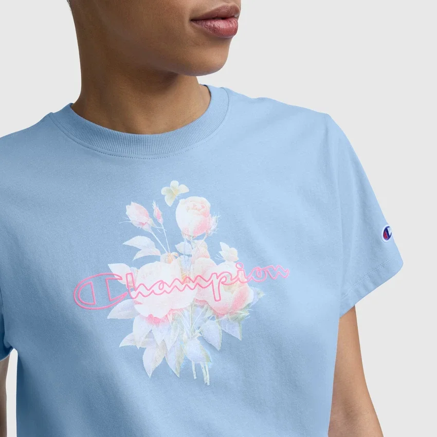 Blurred Roses Grafik Tişört, C Logo